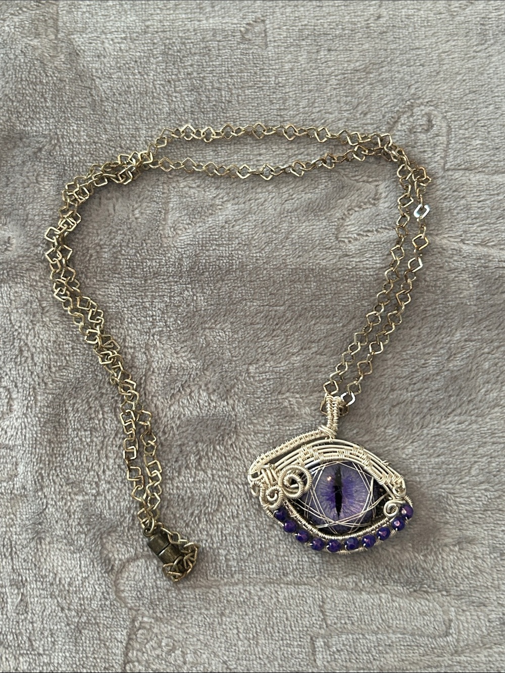 Gold Wire-Wrapped Purple Glass dragon’s Eye Pendant Necklace